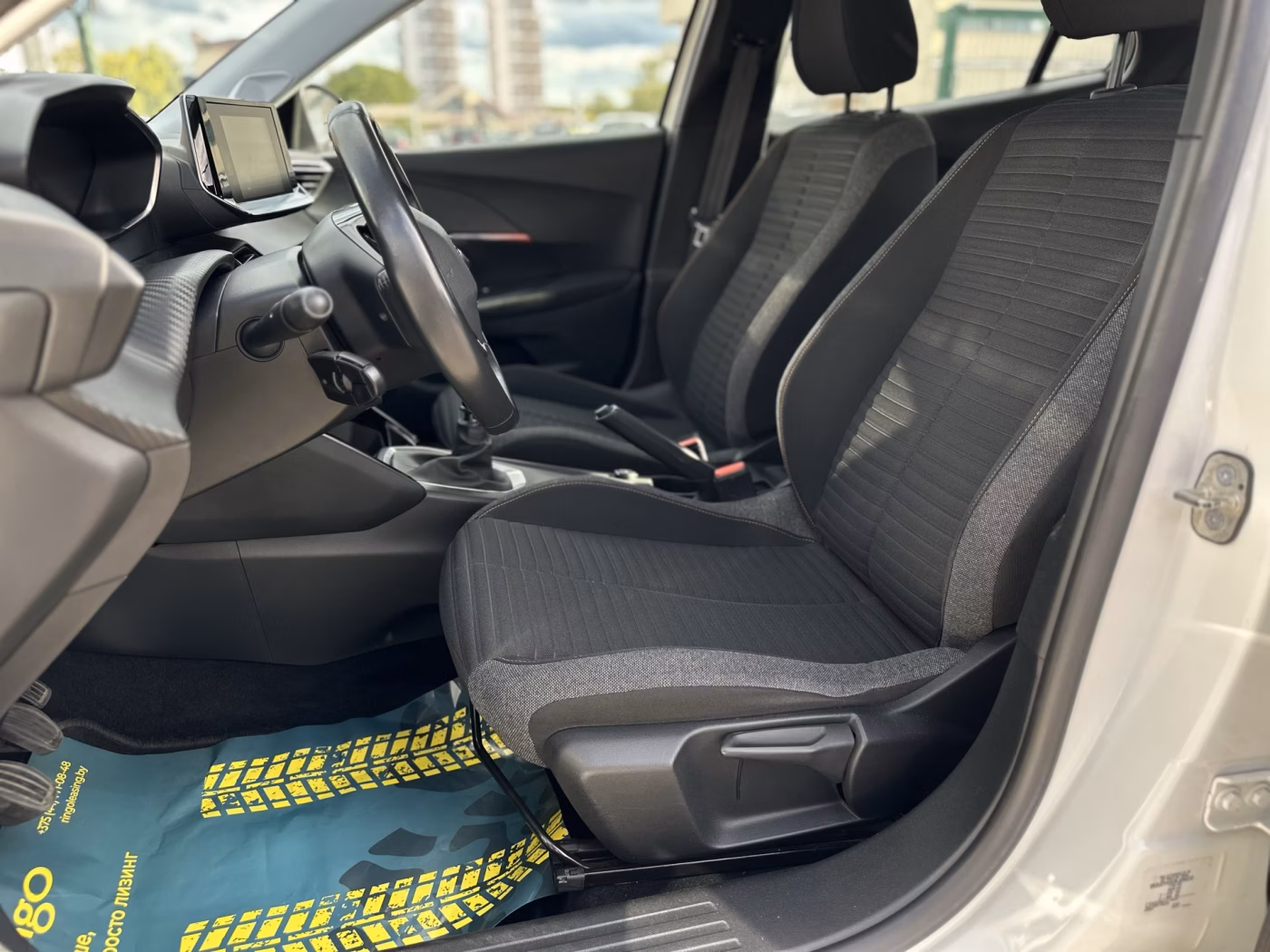 Peugeot 2008 фото 10