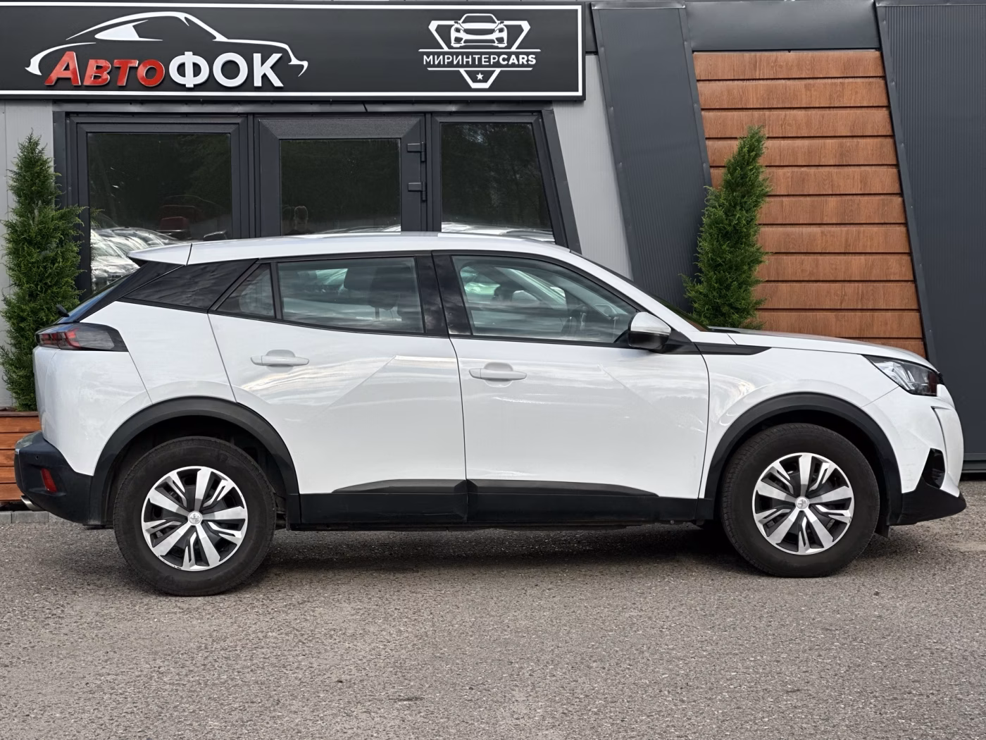 Peugeot 2008 фото 2