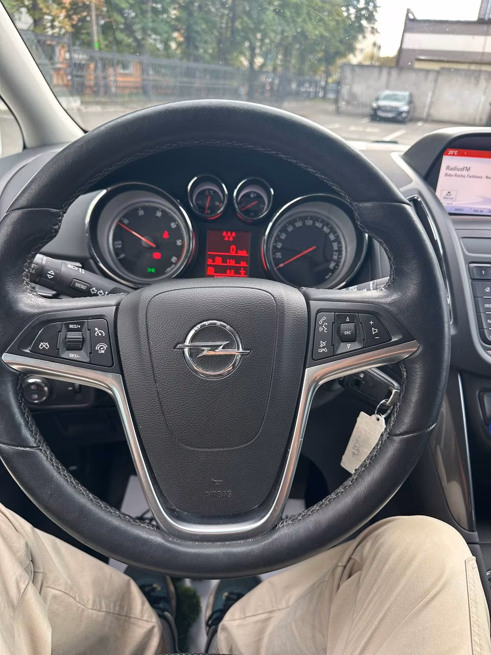 Opel Zafira фото 23