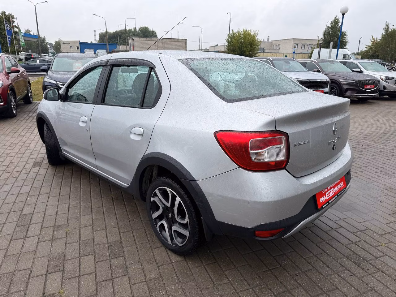 Renault Logan Stepway фото 7