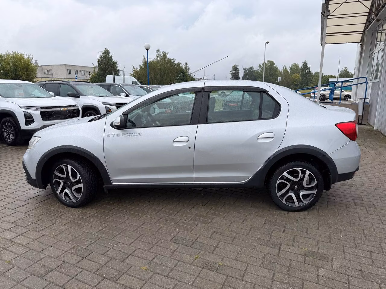 Renault Logan Stepway фото 8