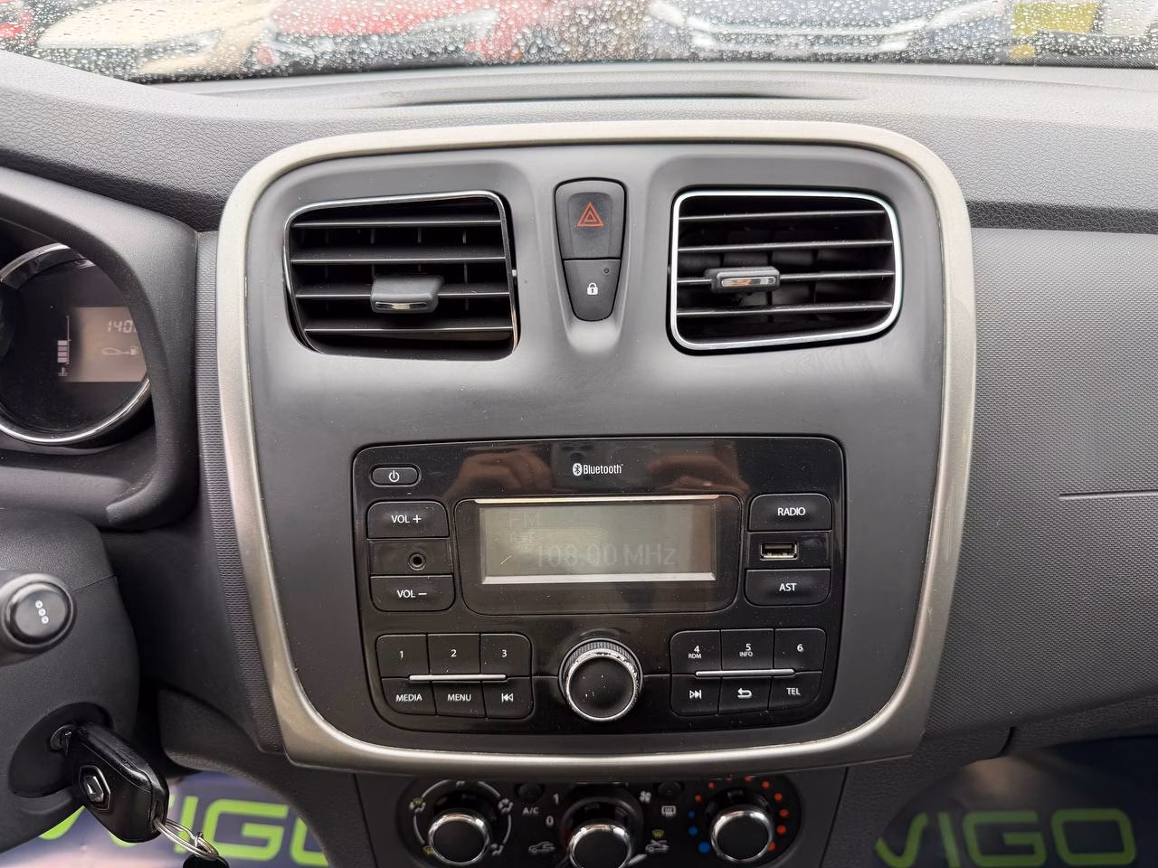 Renault Logan Stepway фото 12