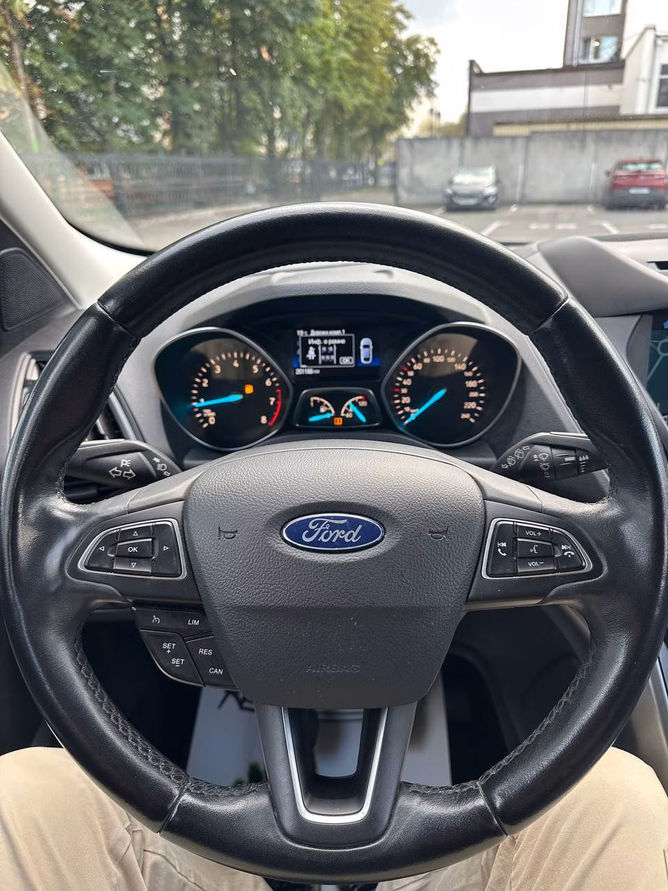 Ford Kuga фото 20