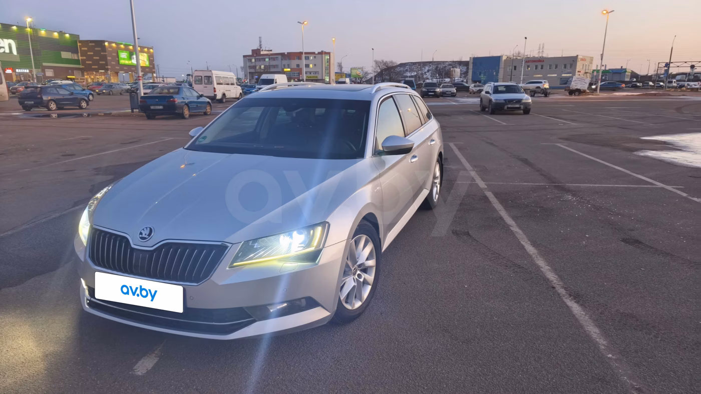 Skoda Superb фото 9