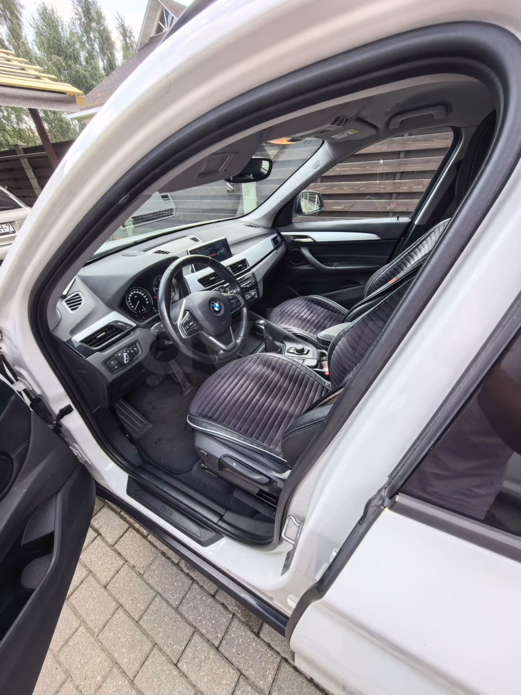 BMW X1 фото 8