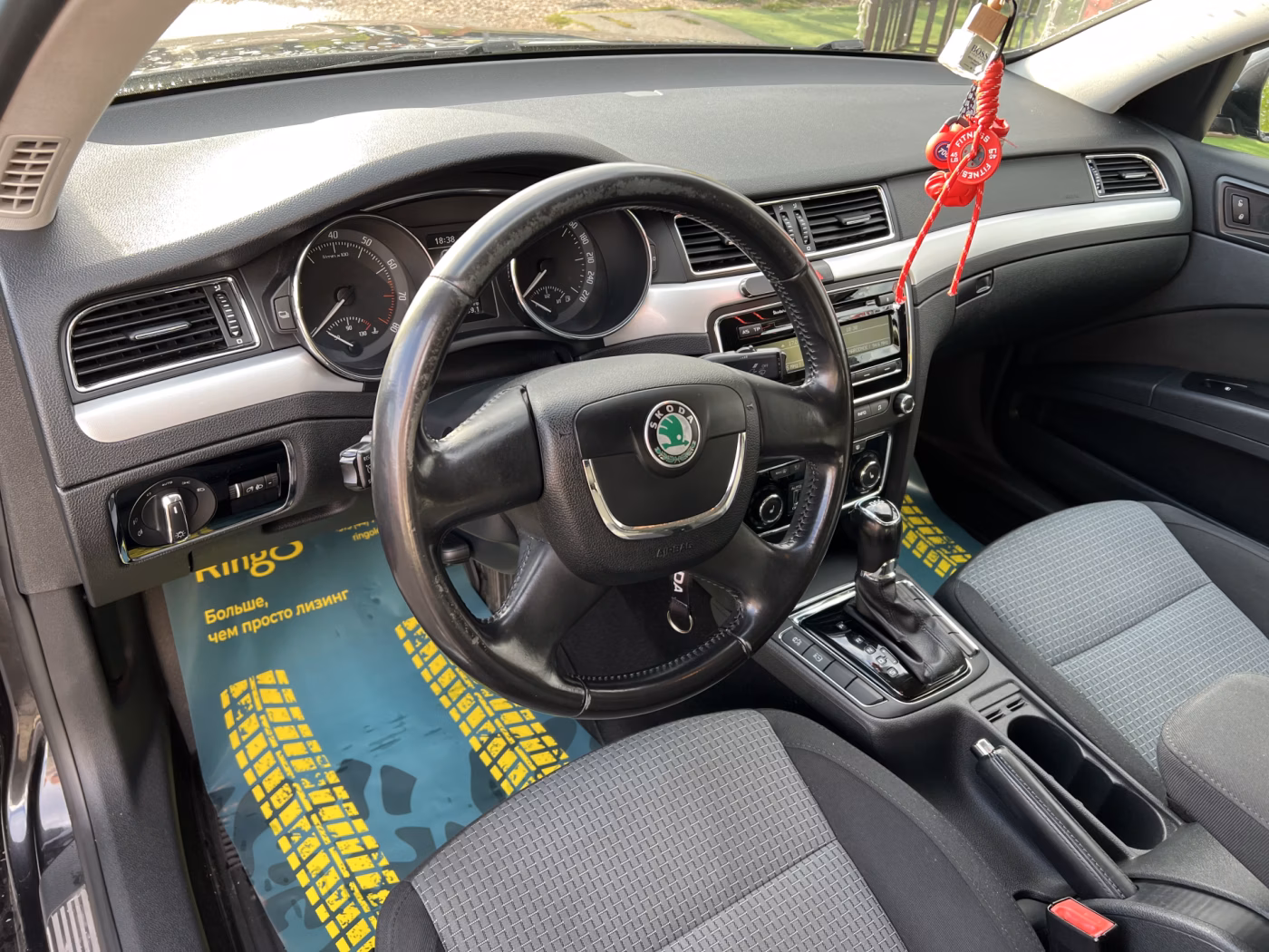Skoda Superb фото 18
