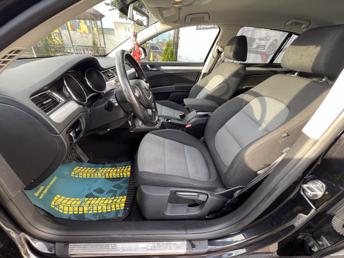 Skoda Superb фото 15