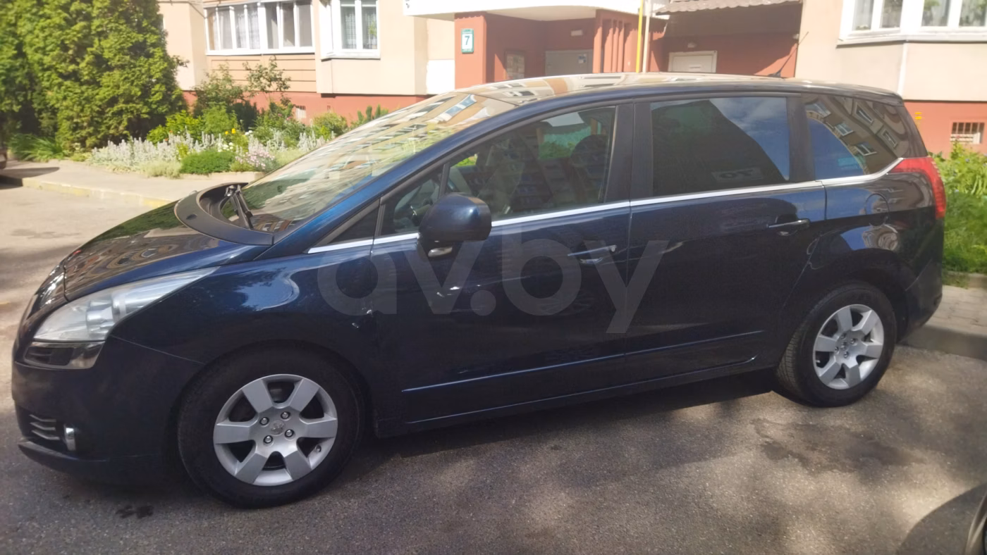 Peugeot 5008 фото 4