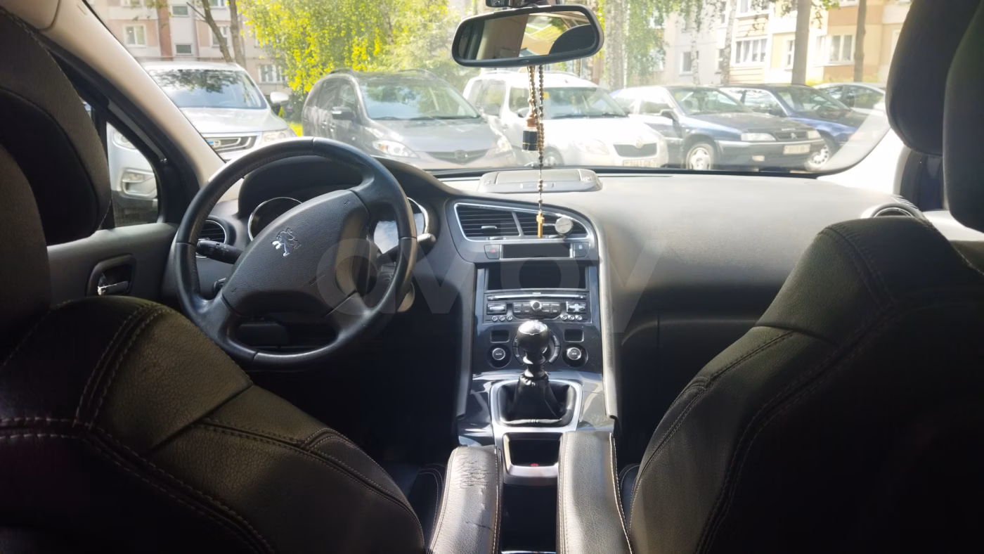 Peugeot 5008 фото 7
