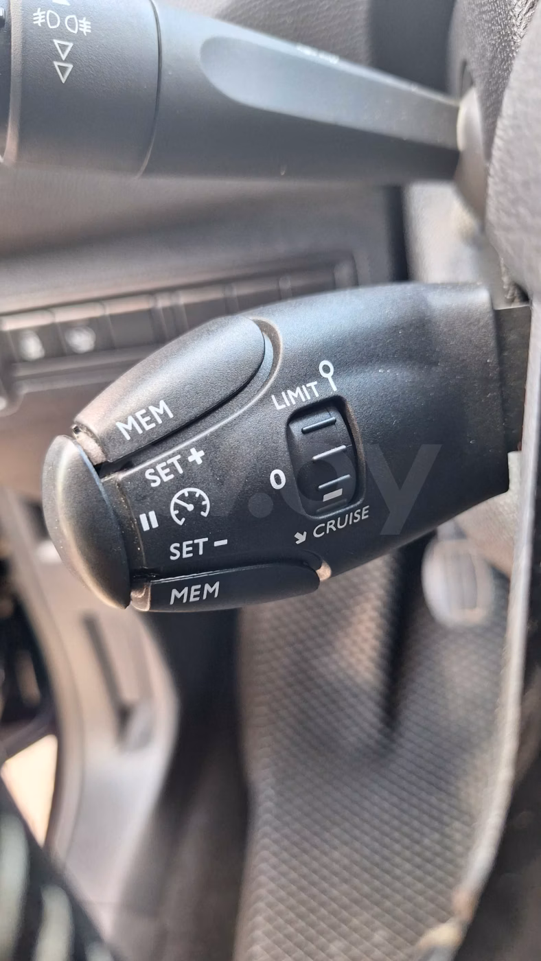 Peugeot 308 фото 16