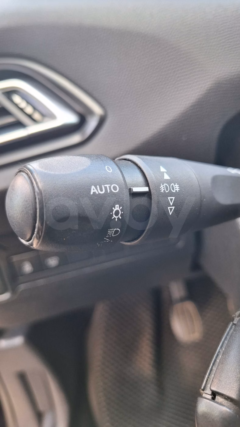 Peugeot 308 фото 15