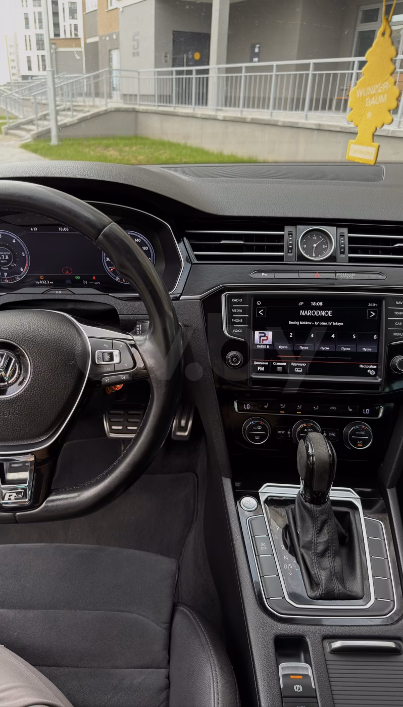 Volkswagen Passat фото 16