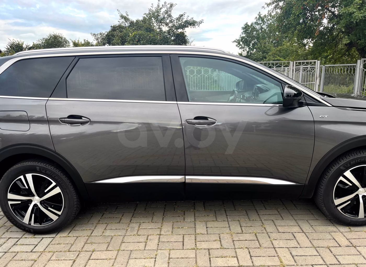 Peugeot 5008 фото 8