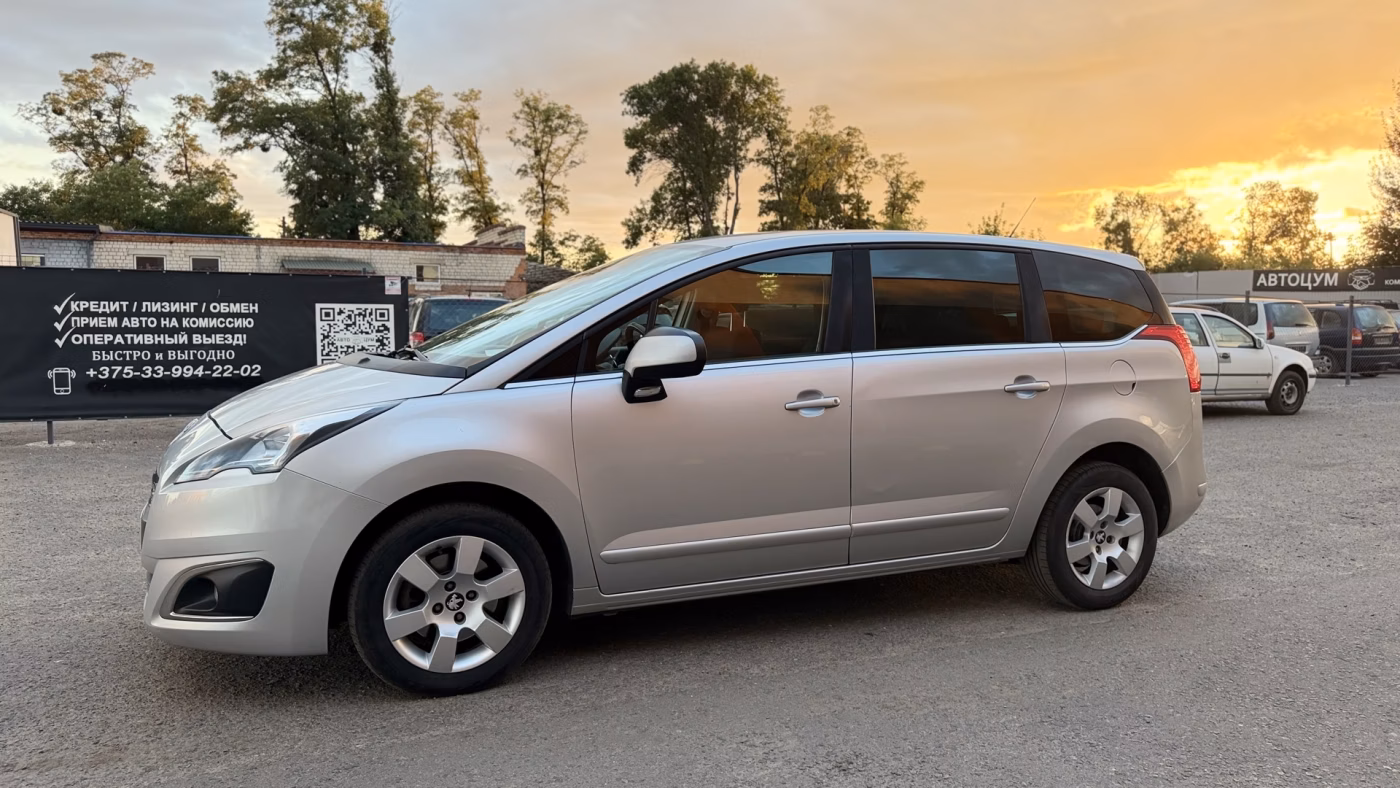 Peugeot 5008 фото 15