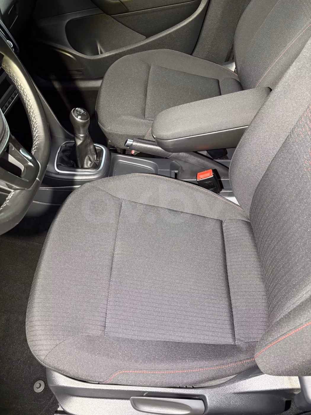 Volkswagen Polo Sedan фото 3