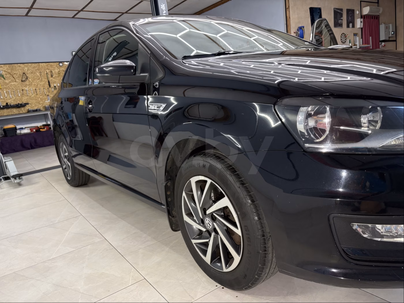 Volkswagen Polo Sedan фото 7