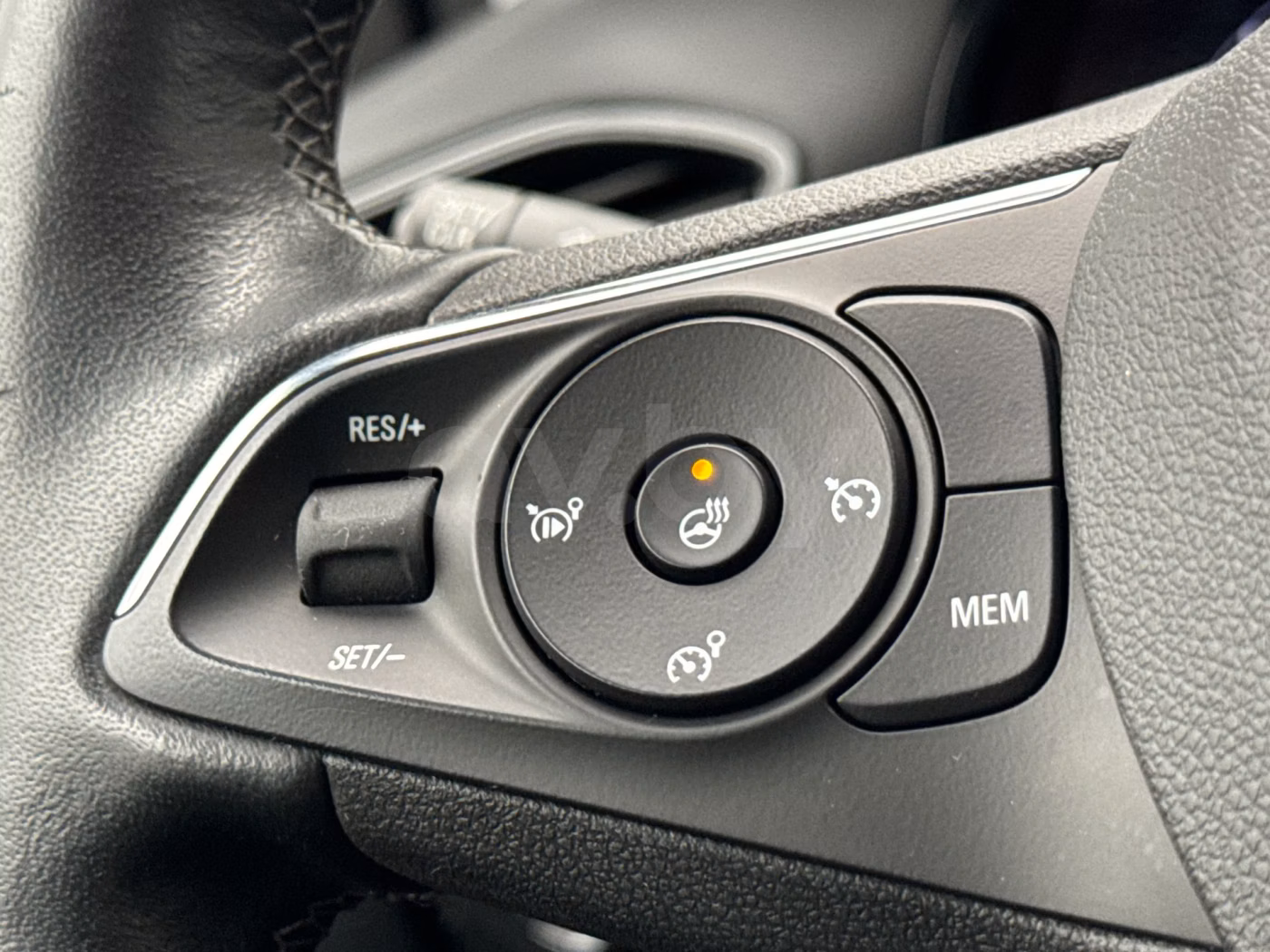Opel Crossland X фото 16