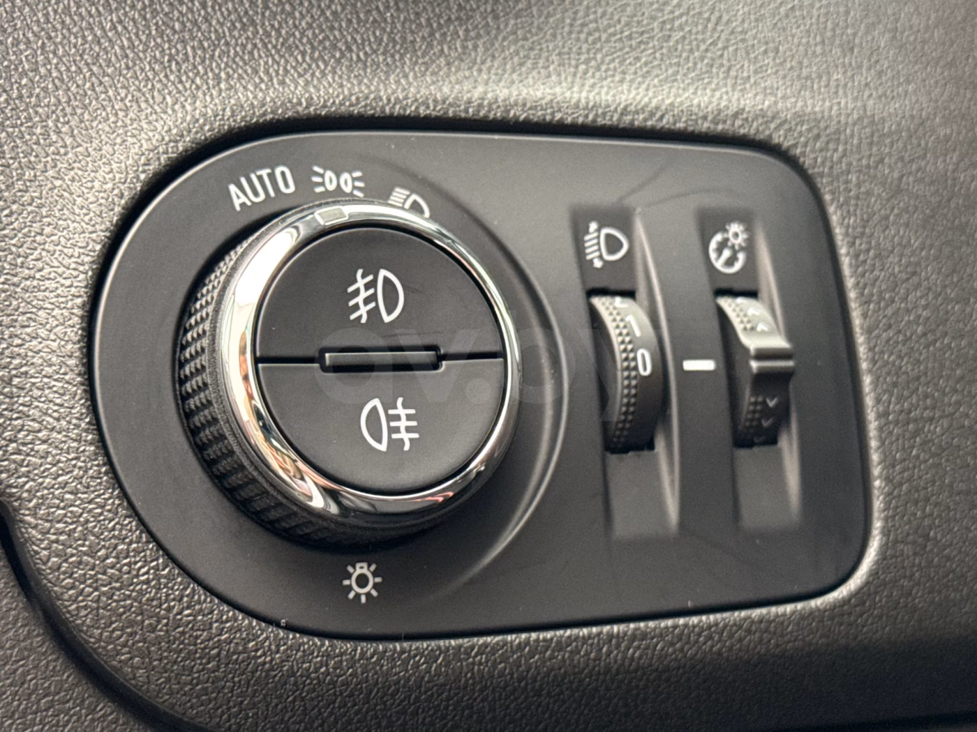 Opel Crossland X фото 14