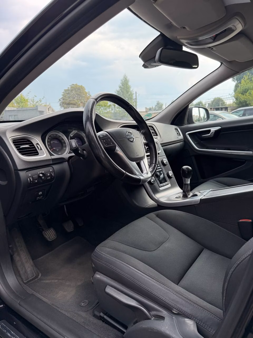 Volvo S60 фото 9