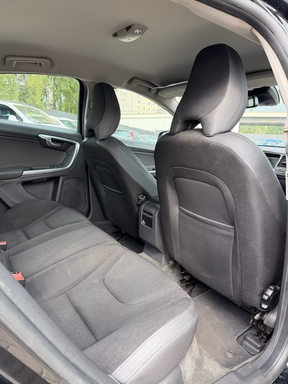 Volvo S60 фото 11
