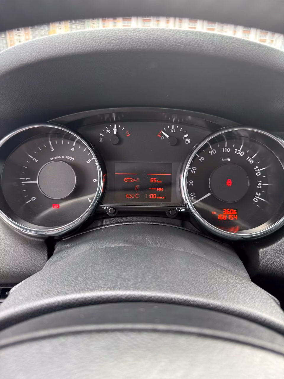 Peugeot 5008 фото 16