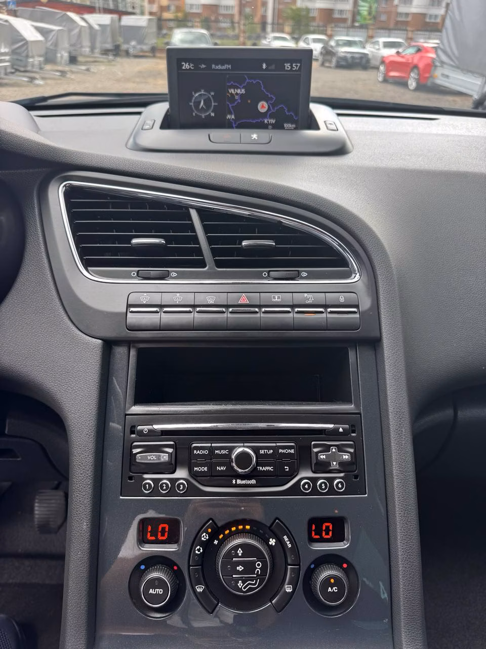 Peugeot 5008 фото 18