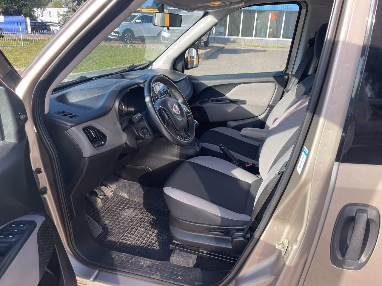 Fiat Doblo фото 9