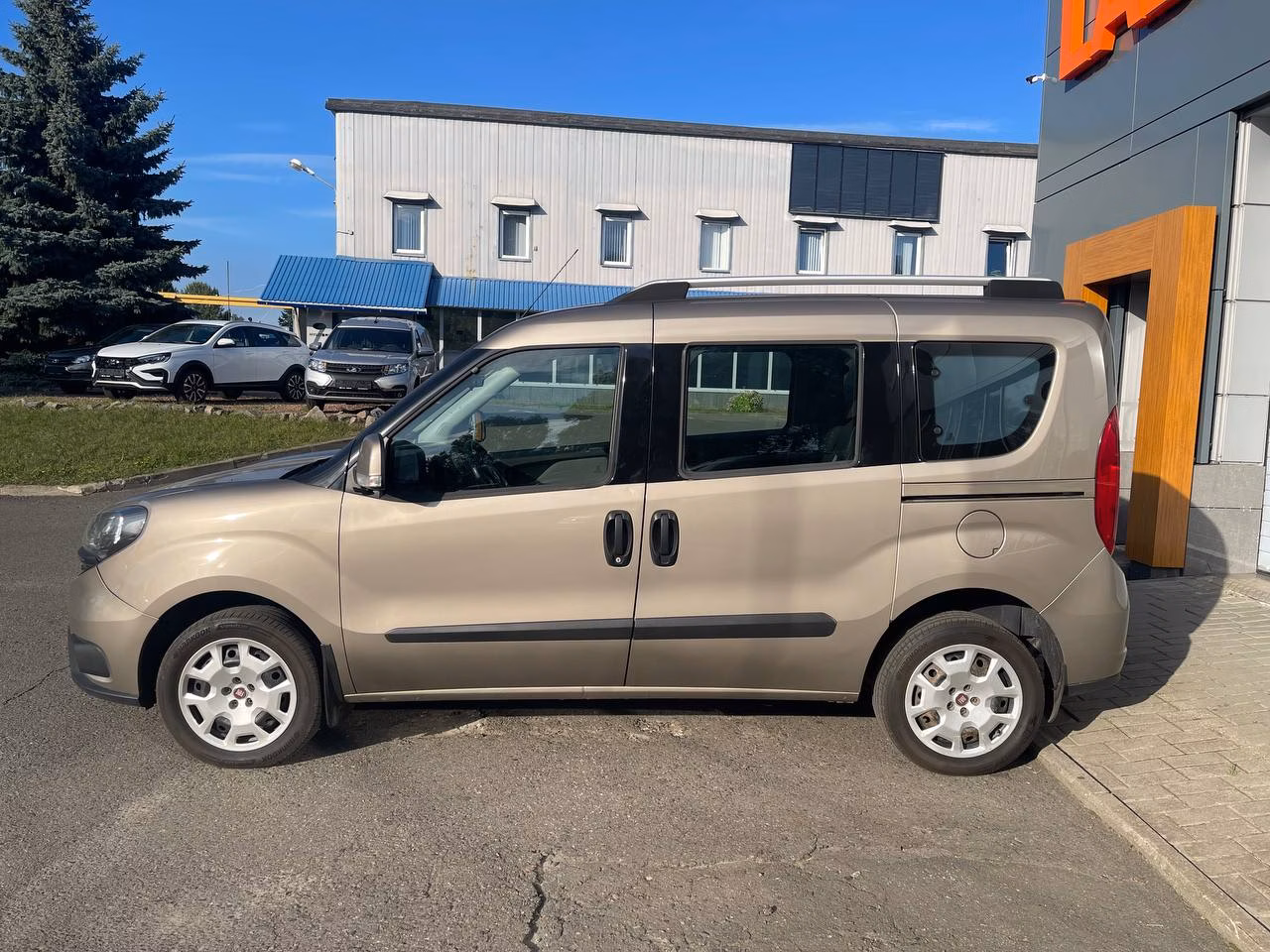 Fiat Doblo фото 8