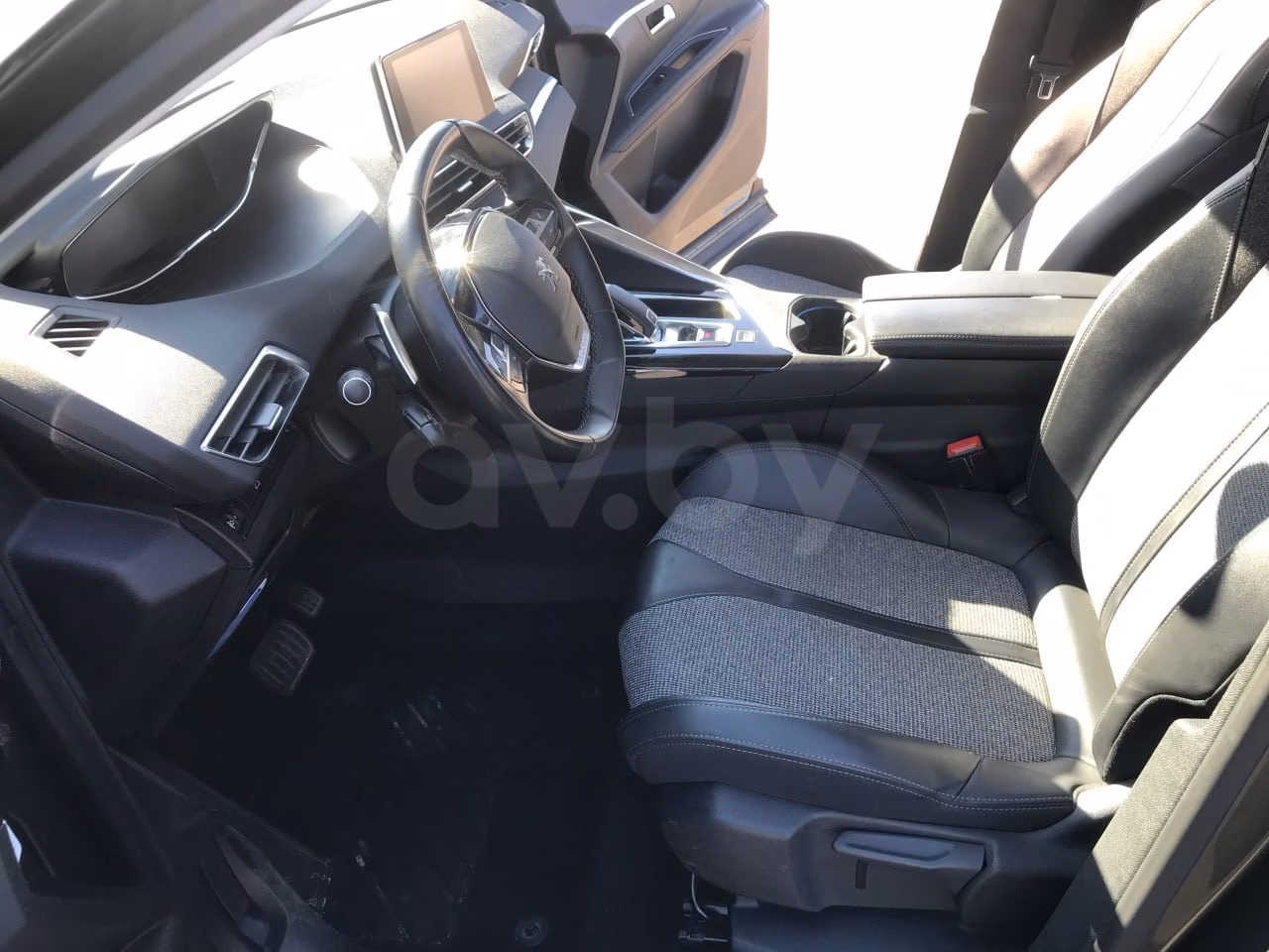 Peugeot 5008 фото 11