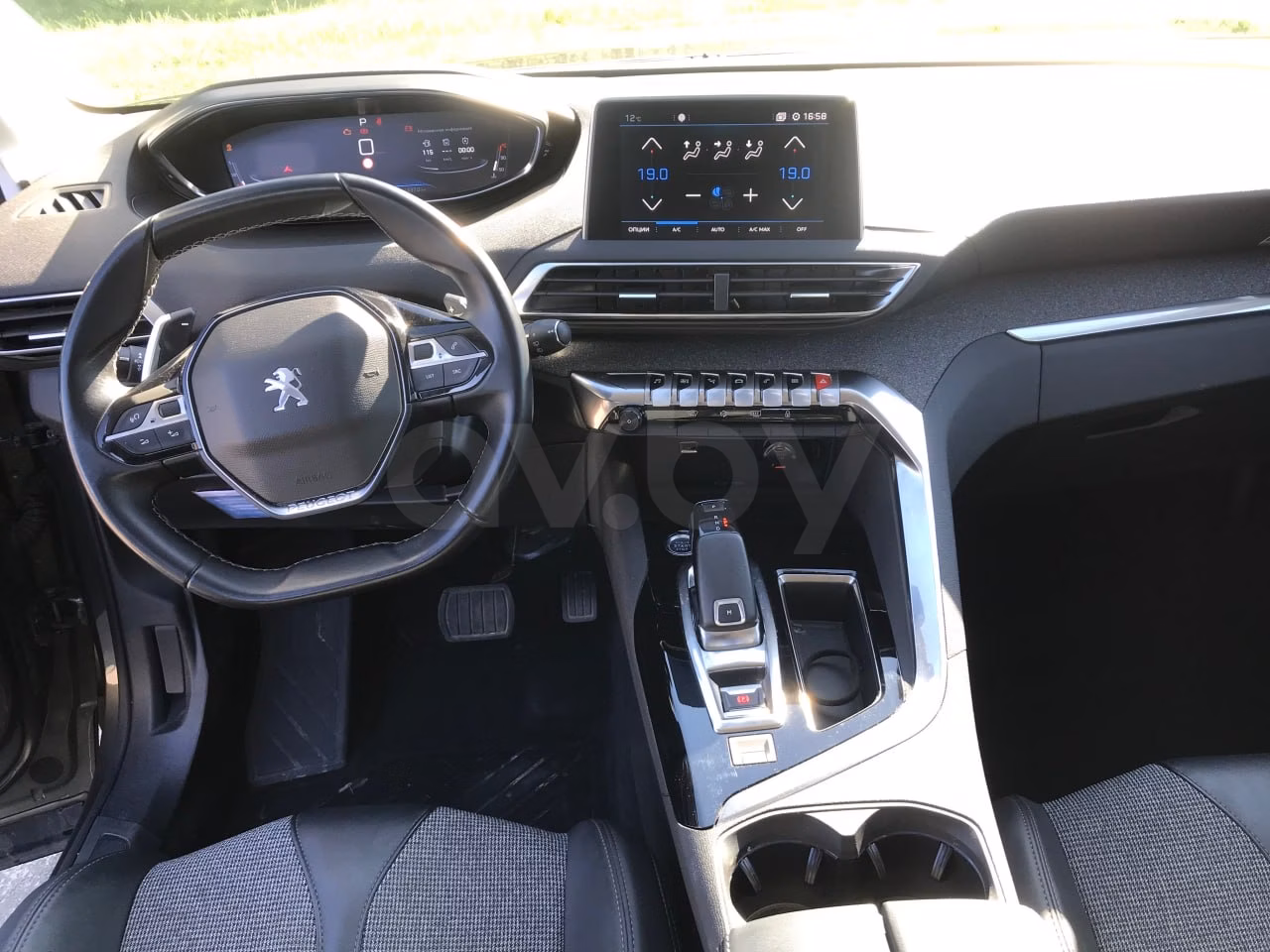 Peugeot 5008 фото 15