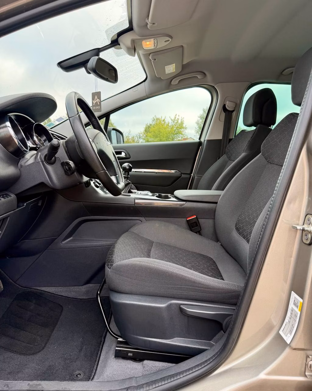 Peugeot 3008 фото 10