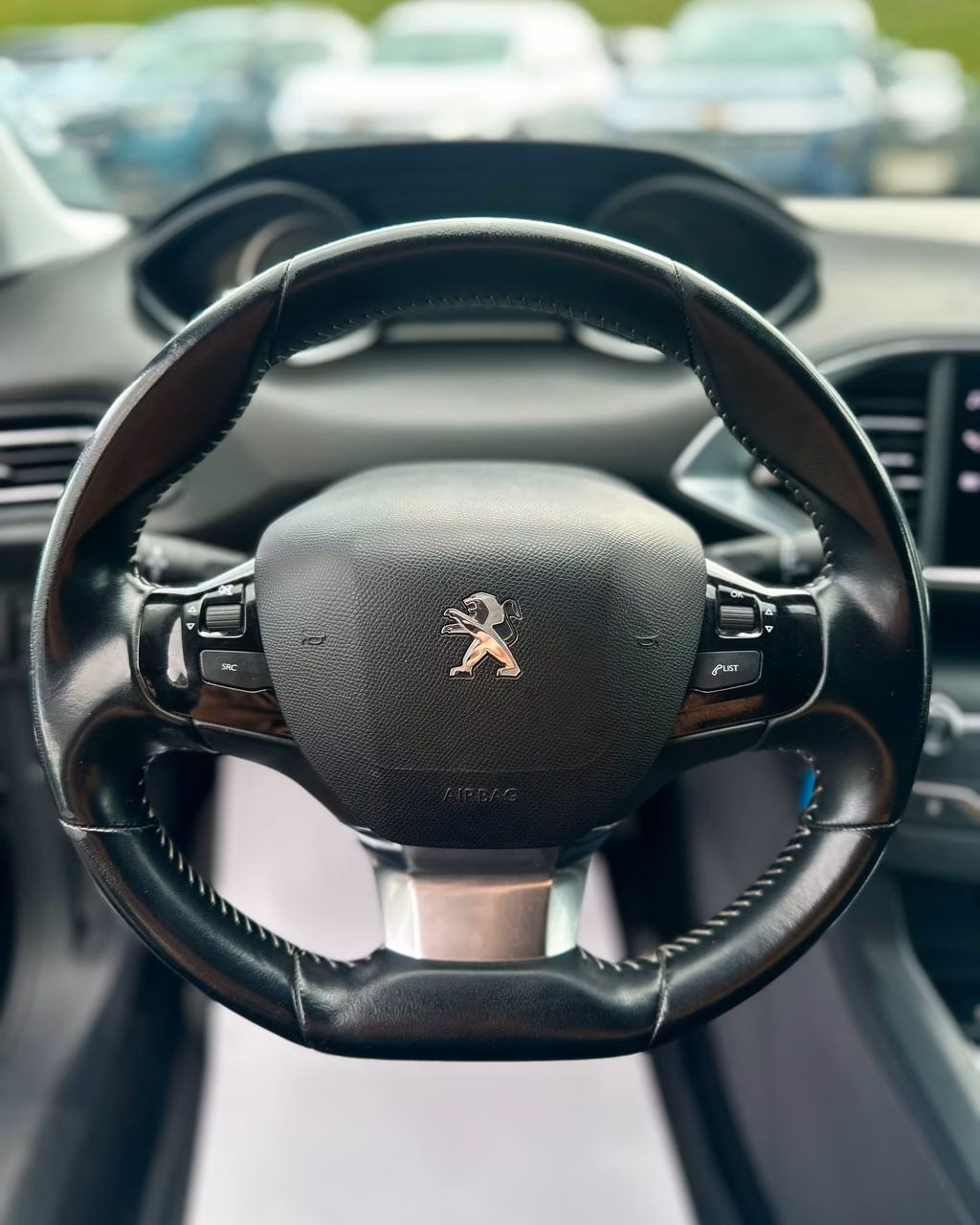 Peugeot 308 фото 12
