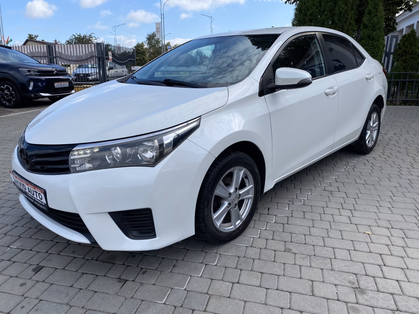 Toyota Corolla фото 3