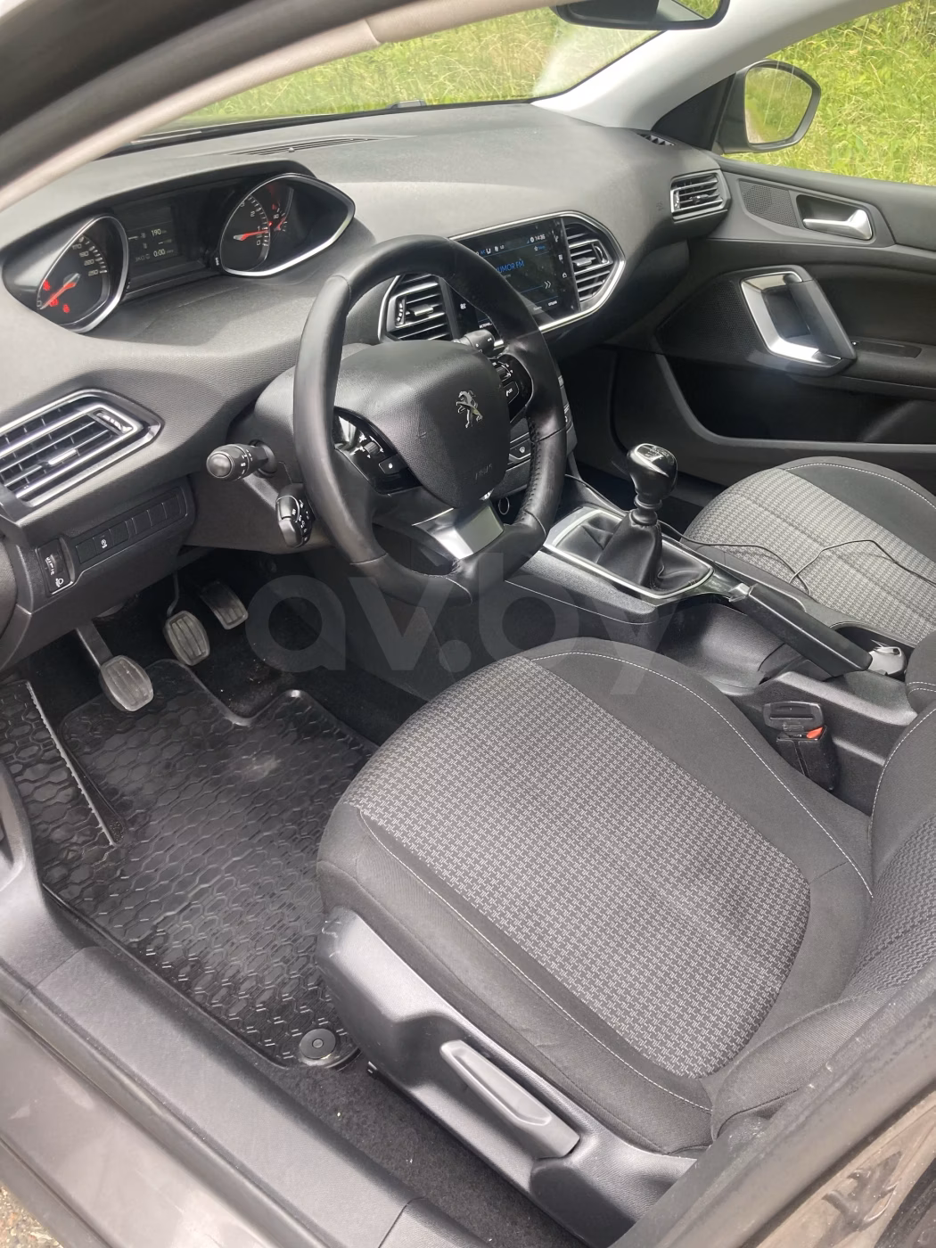 Peugeot 308 фото 3
