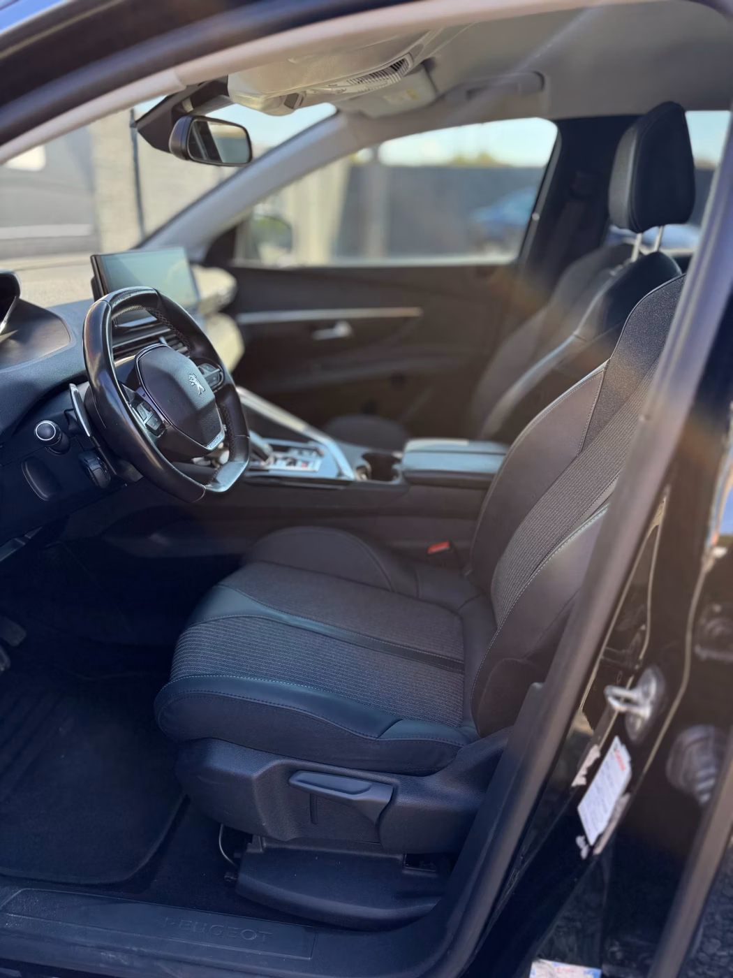 Peugeot 3008 фото 15