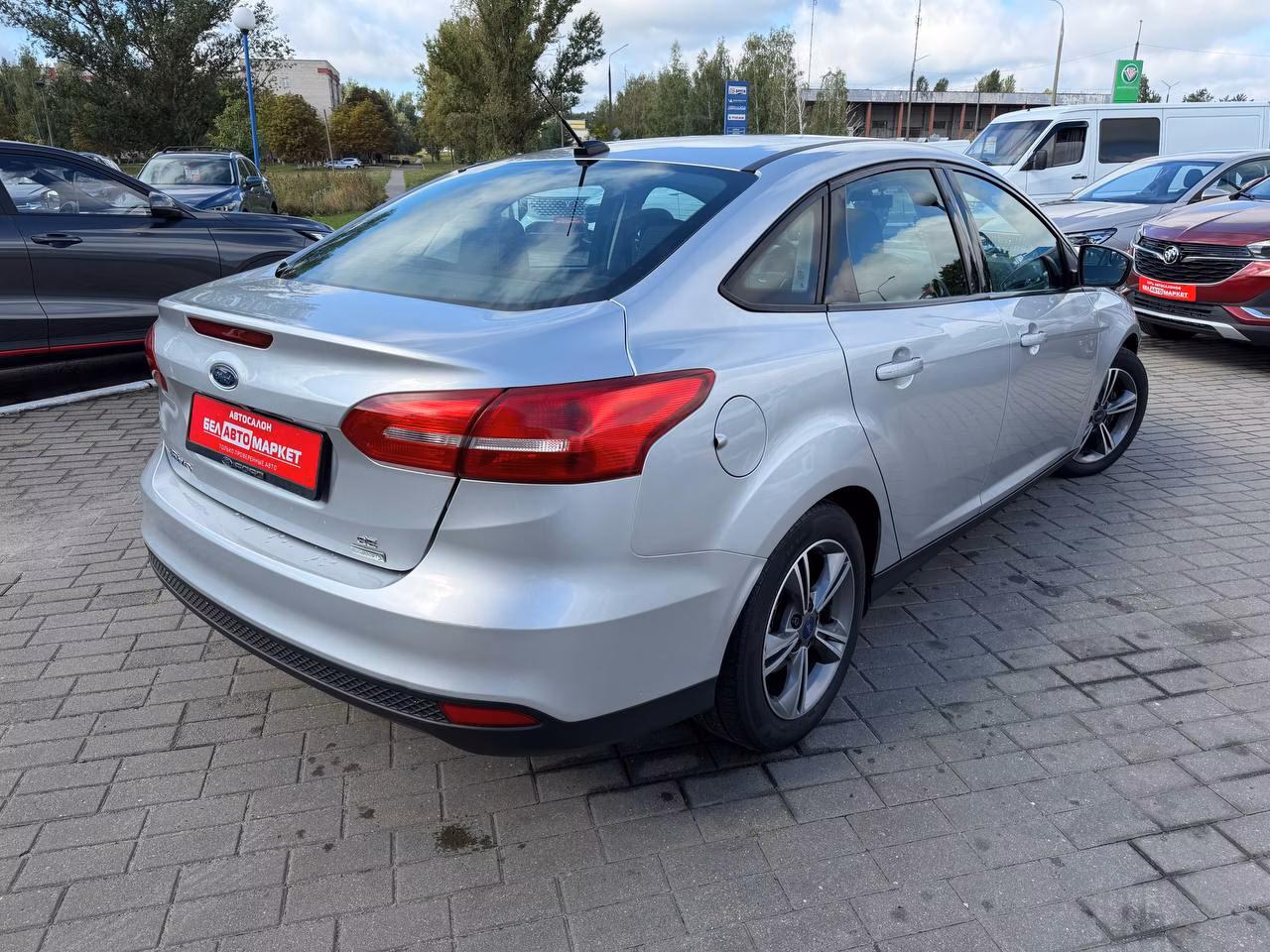 Ford Focus фото 6