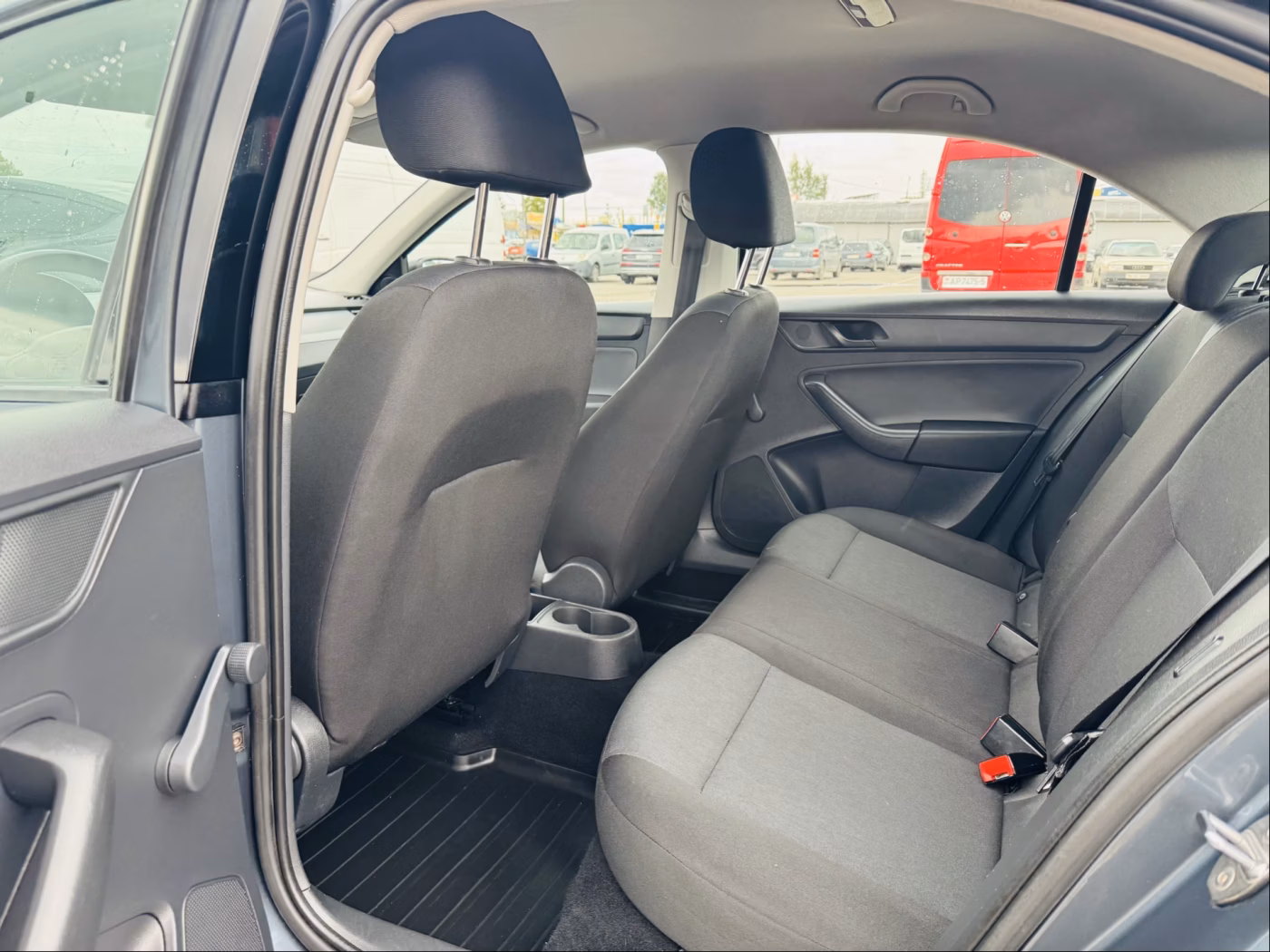 Skoda Rapid фото 6
