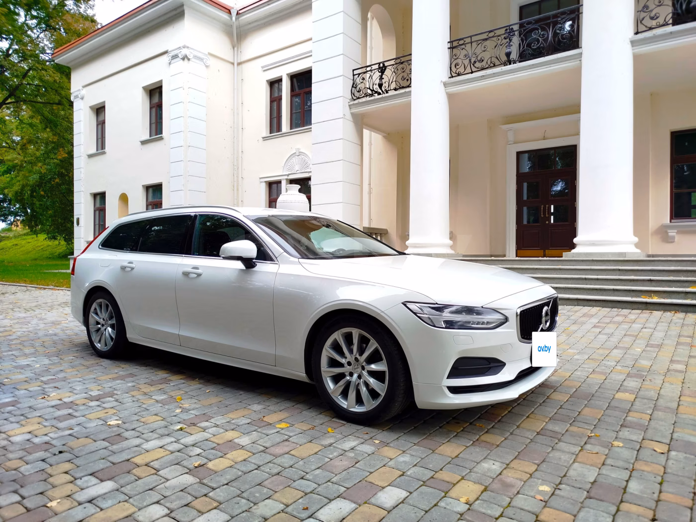 Volvo V90