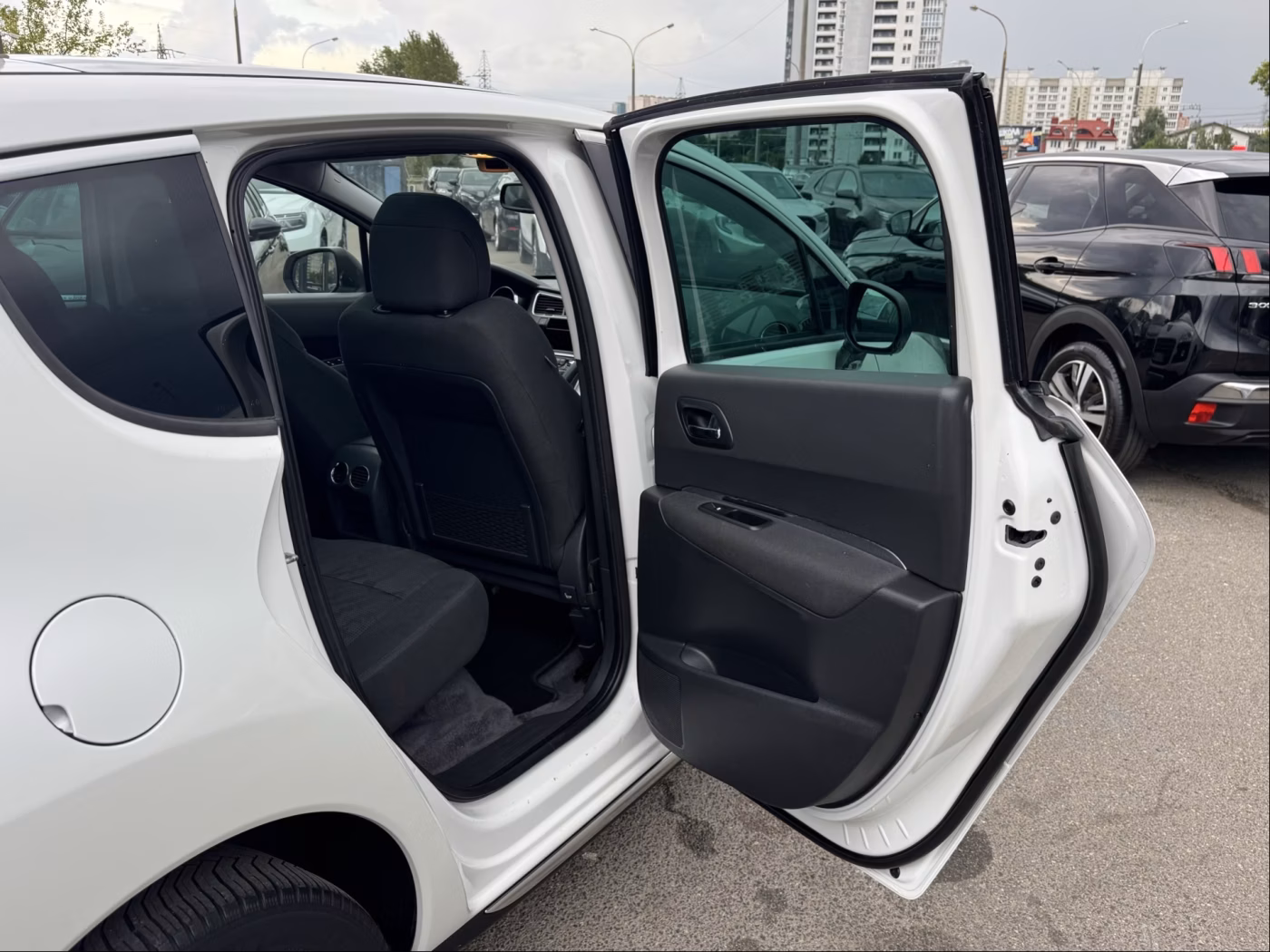 Peugeot 3008 фото 15