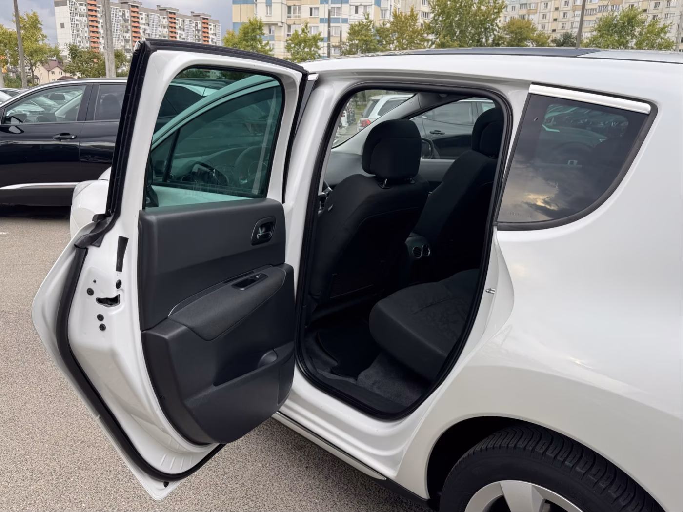 Peugeot 3008 фото 11