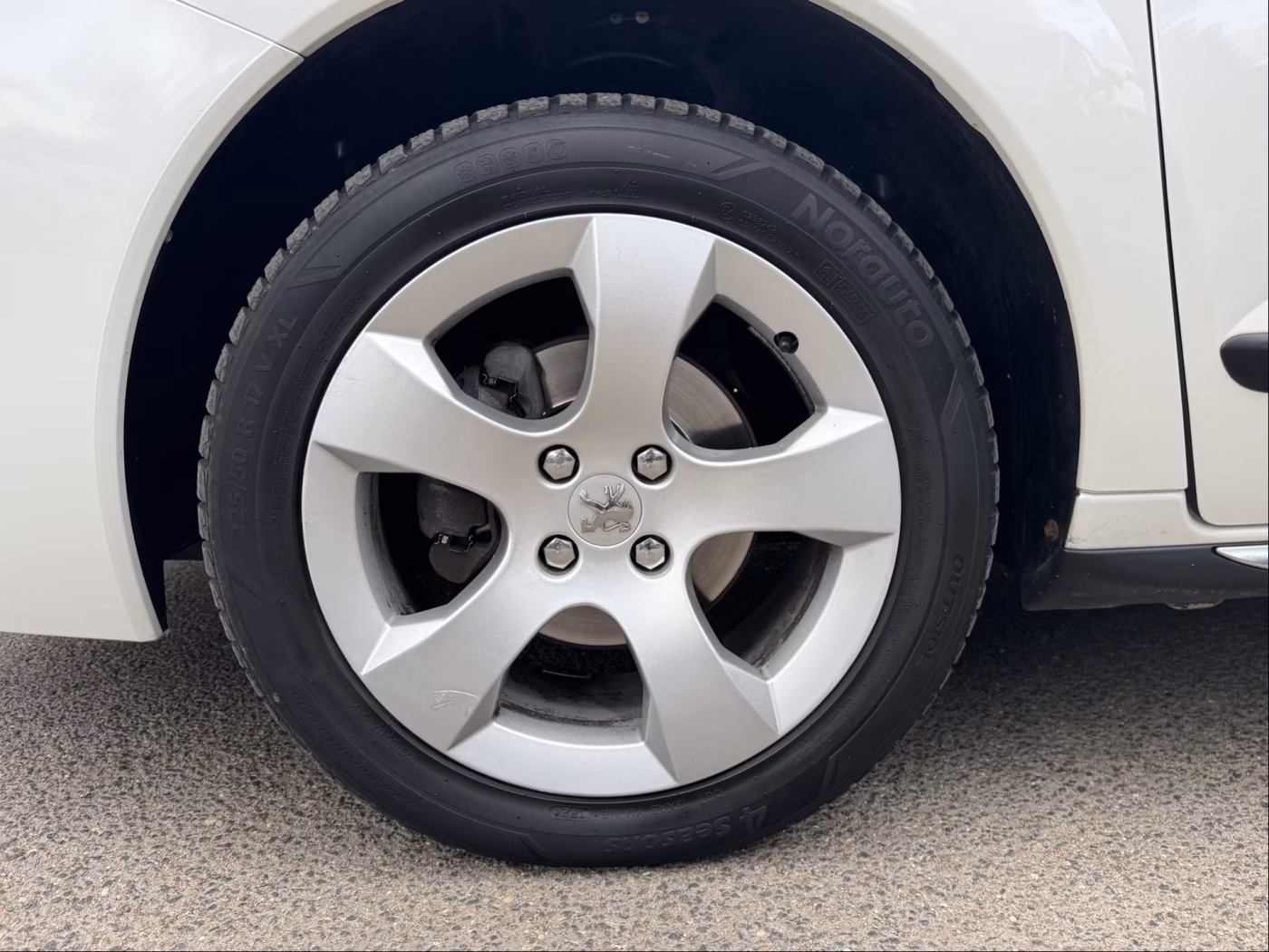 Peugeot 3008 фото 29