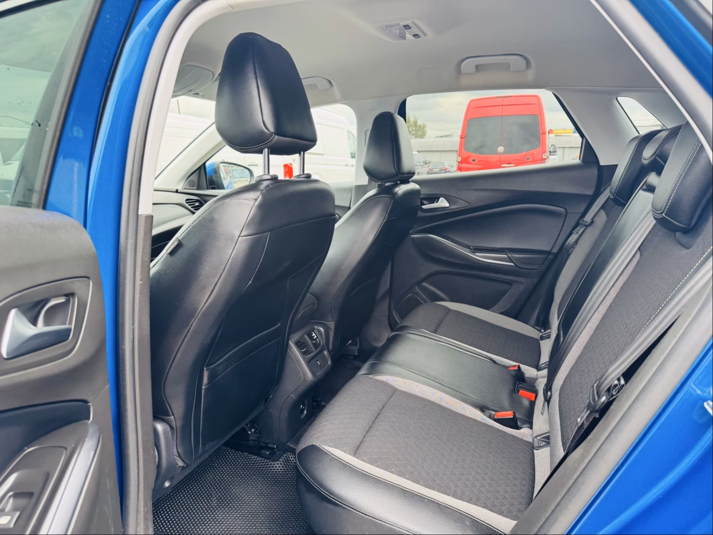 Opel Grandland X фото 6
