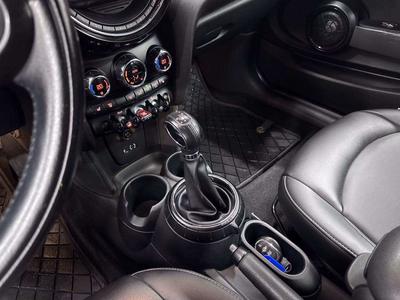 MINI Hatch фото 16