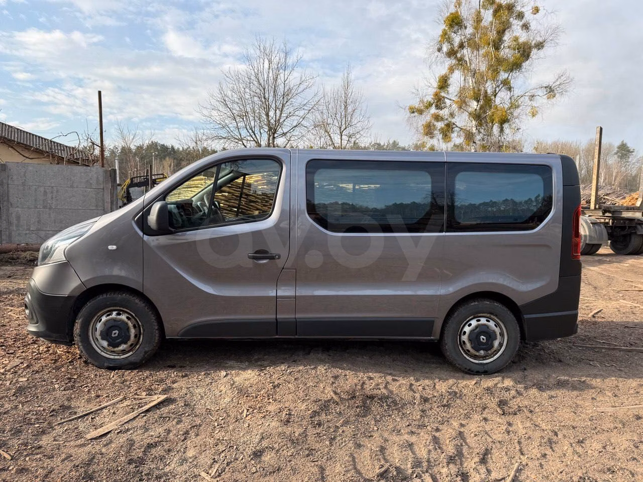 Renault Trafic фото 12