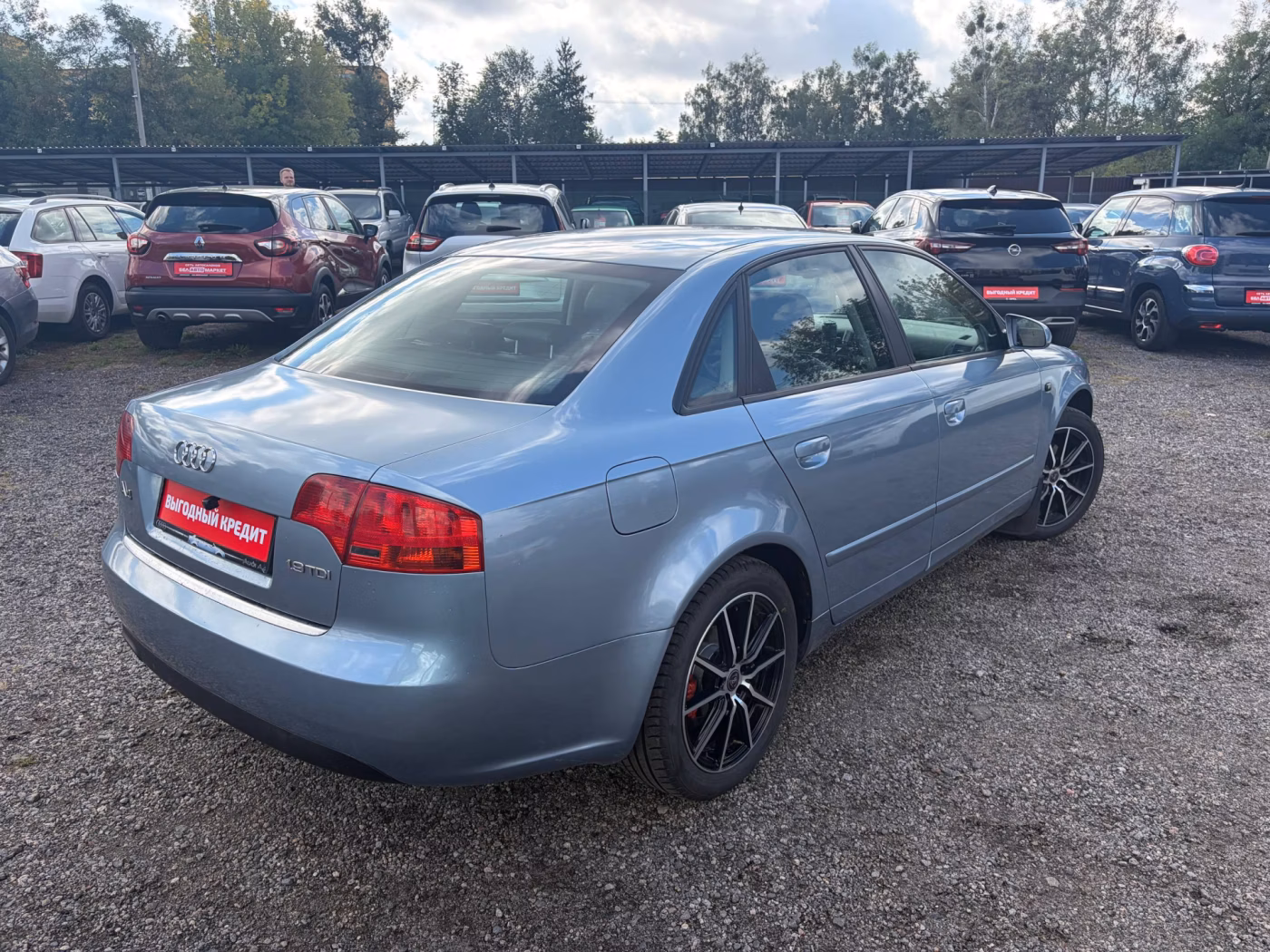 Audi A4 фото 5