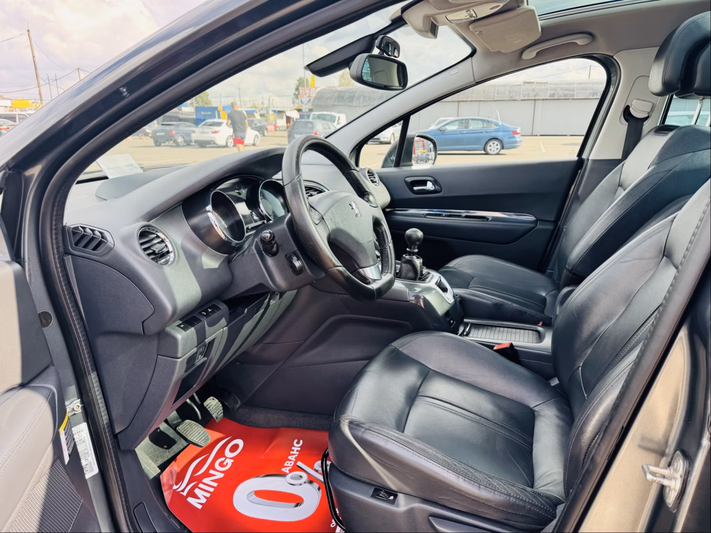 Peugeot 5008 фото 5