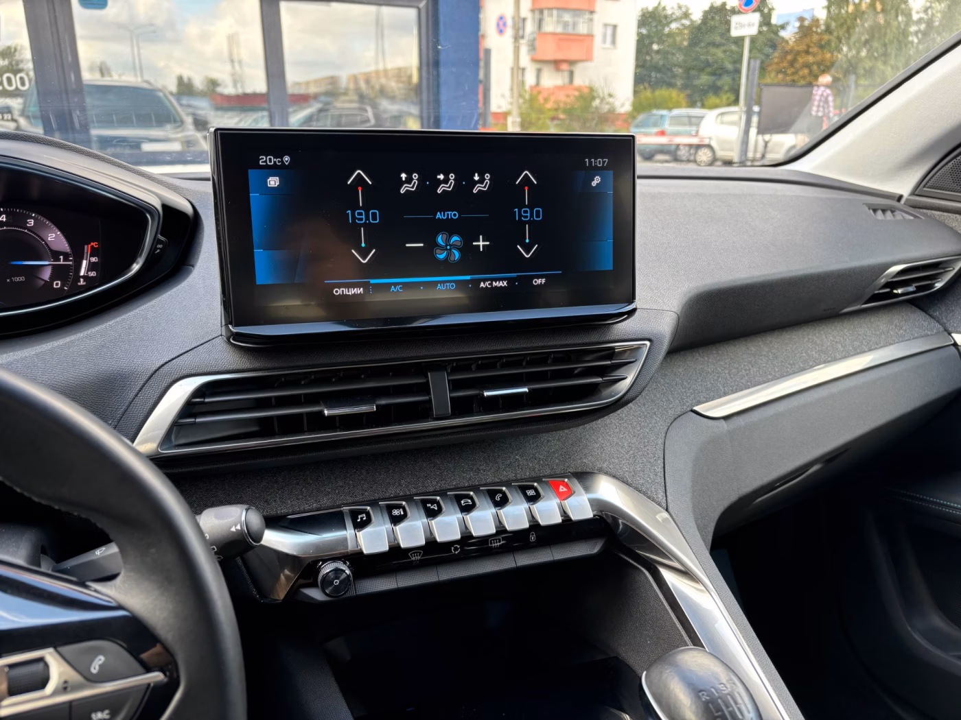 Peugeot 5008 фото 12