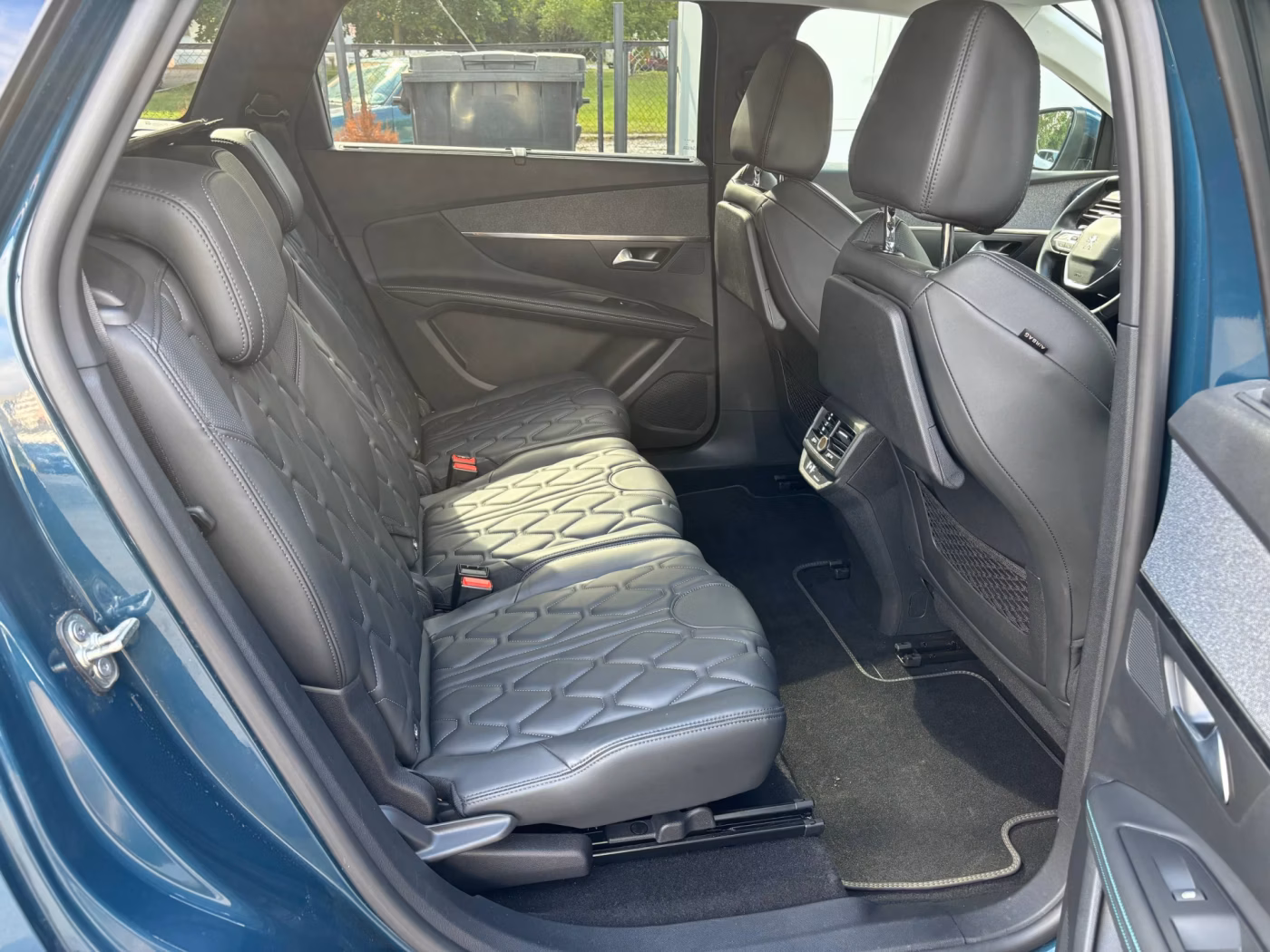 Peugeot 5008 фото 18
