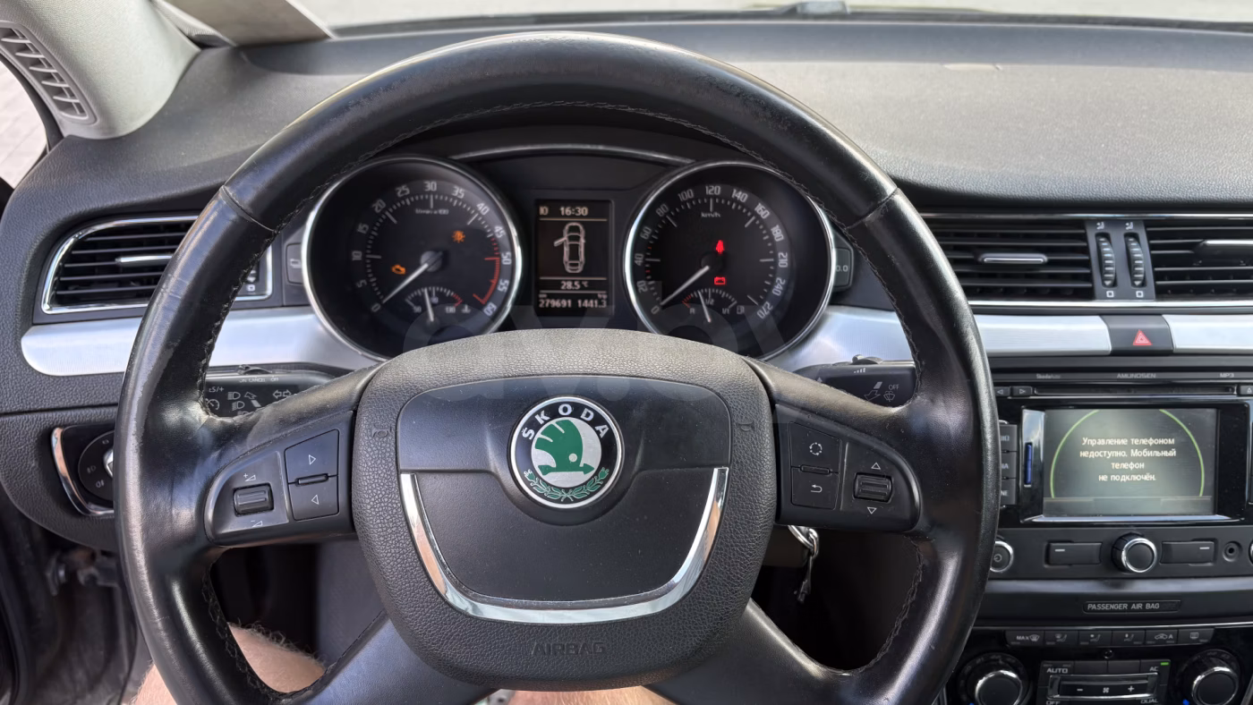 Skoda Superb фото 8