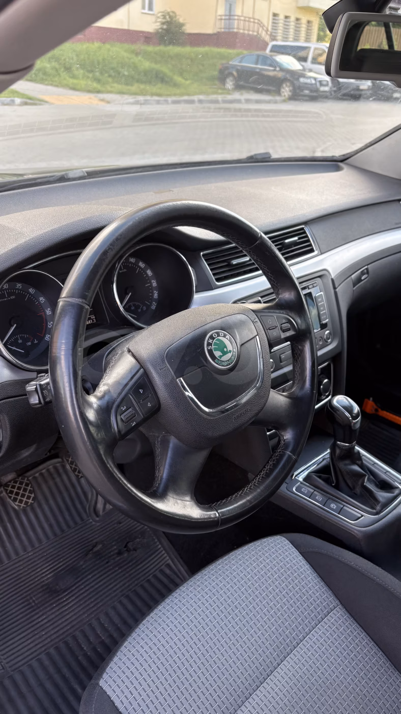 Skoda Superb фото 9